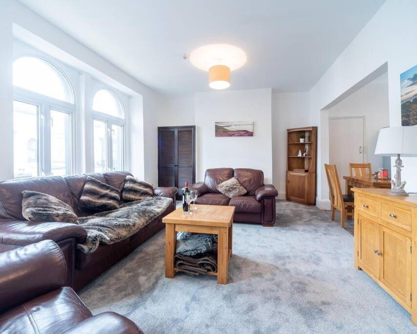 Mumbles View - Free Parking Apartment Oystermouth Exterior photo